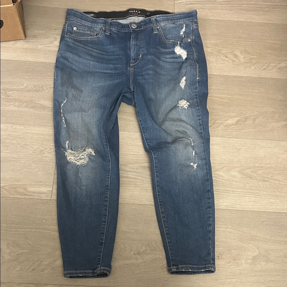 Torrid Sky High Skinny Distressed Blue Jeans women’s 16xs /16 Xs